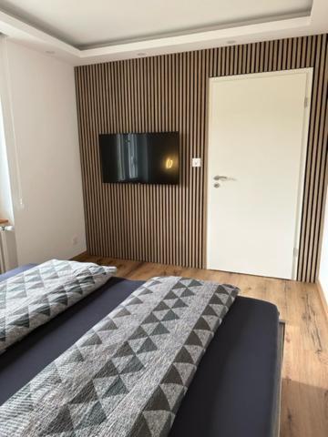 Studio Cosy Au Centre De Couvet Dış mekan fotoğraf