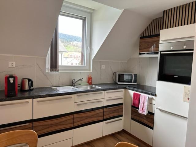 Studio Cosy Au Centre De Couvet Dış mekan fotoğraf